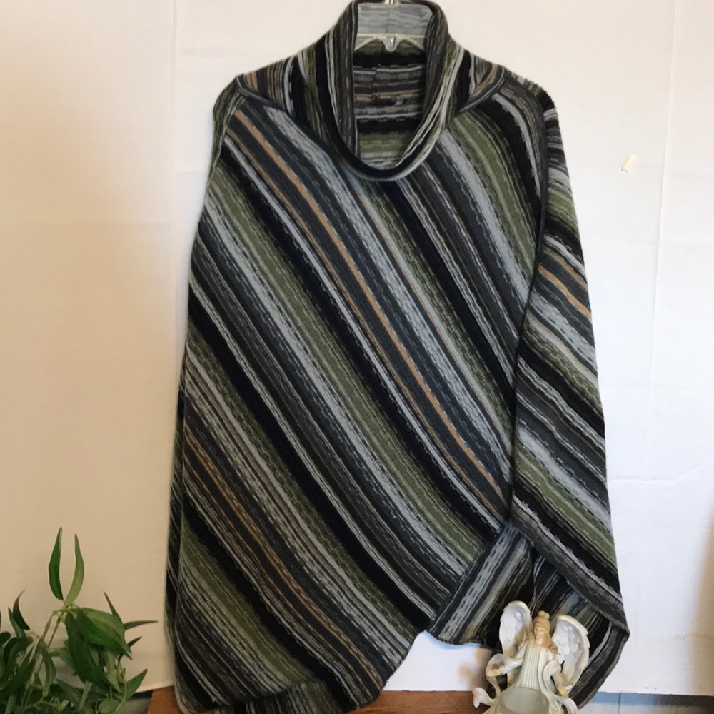 Soft one size striped poncho